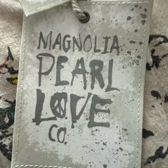Magnolia Pearl Angel Graphic Tee - Cream - Picture 6 of 11